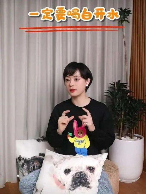 疫情明星在家,温馨时光与公益行动